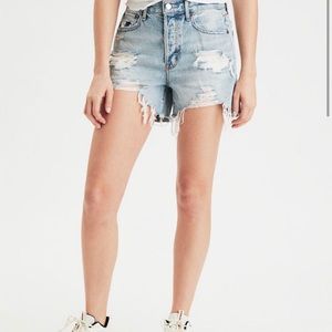 American Eagle 90s Boyfriend Short